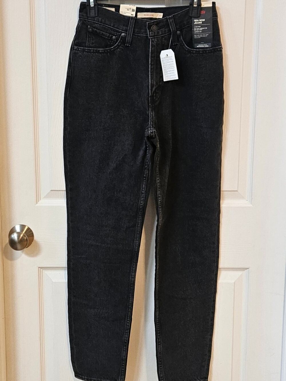 Levi’s Premium 80s Mom Jeans High Rise Black Tapered NWT Size 27